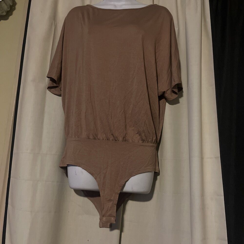 Linmon Short Sleeve Brown Flowy Bodysuit Size Small NWT